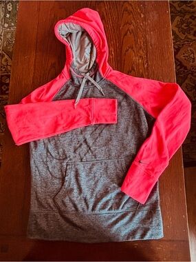 Nike Therma-Fit Pullover Hoodie in gray and coral